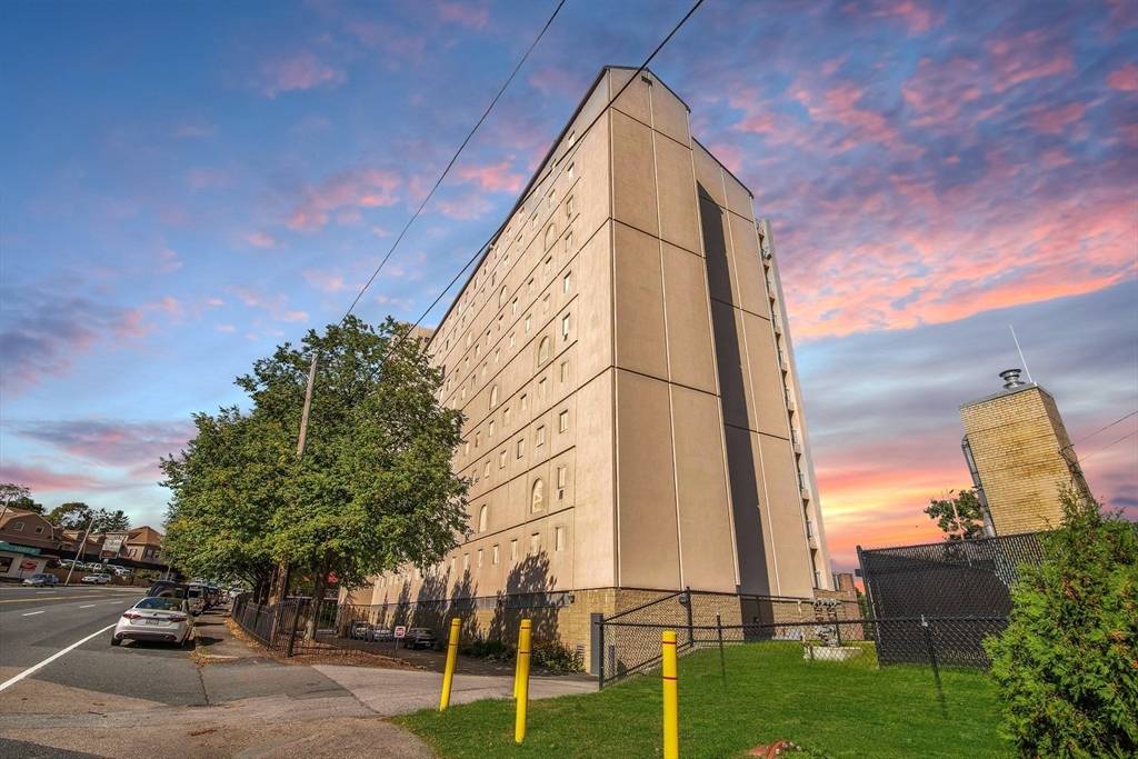 Worcester, MA 01604,65 Lake Ave #220