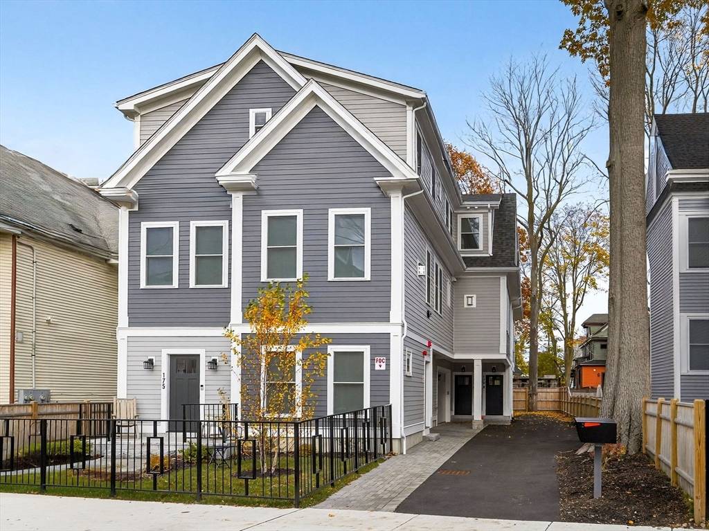 Boston, MA 02130,175 School St #2