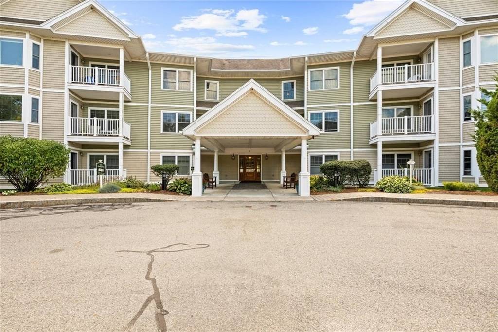 Northborough, MA 01532,490 Main St #301