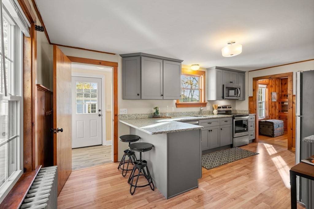 Plainville, MA 02762,29 Broad Street