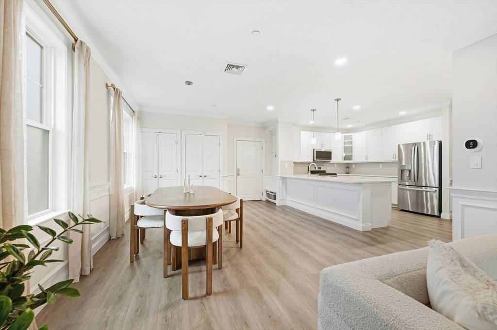 Medford, MA 02155,320 Middlesex Ave #A207