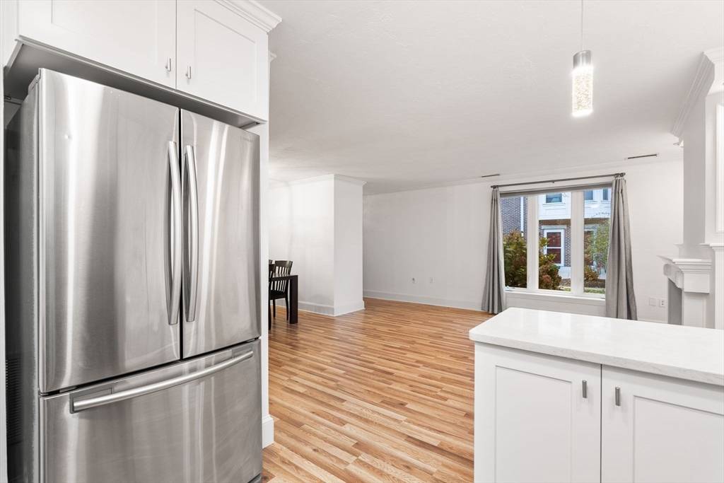 Quincy, MA 02171,166 Quincy Shore Dr #108