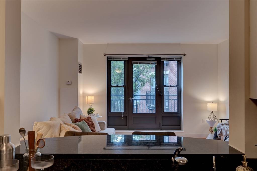 Boston, MA 02118,519 Harrison Ave #D421