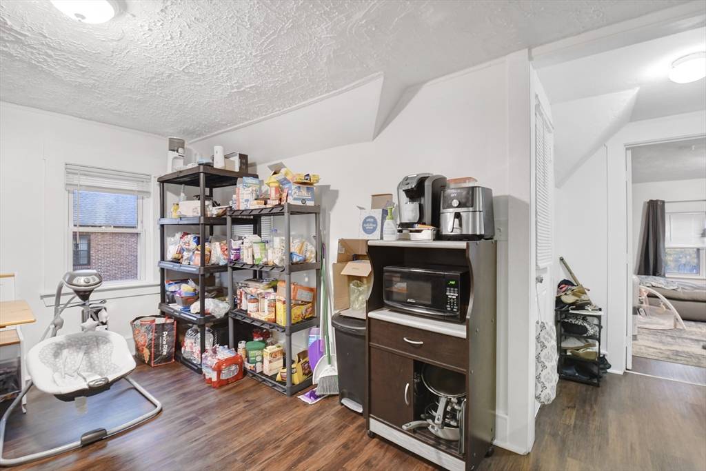 Fitchburg, MA 01420,158 Green St