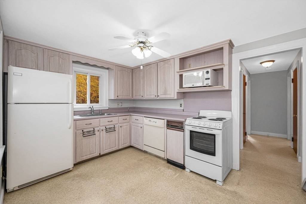 Wakefield, MA 01880,95 Greenwood Ave