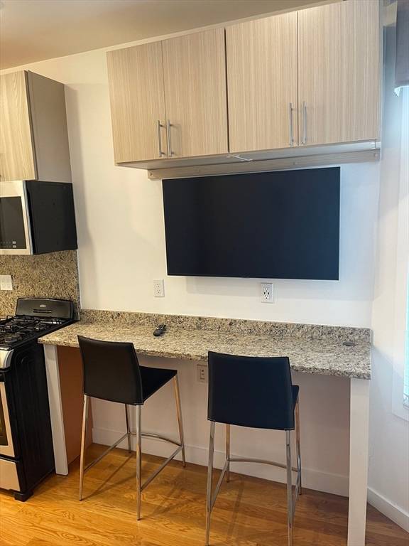 Chelsea, MA 02150,16 5th #8