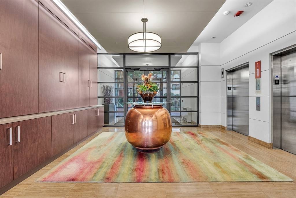 Cambridge, MA 02141,17 Otis St #602