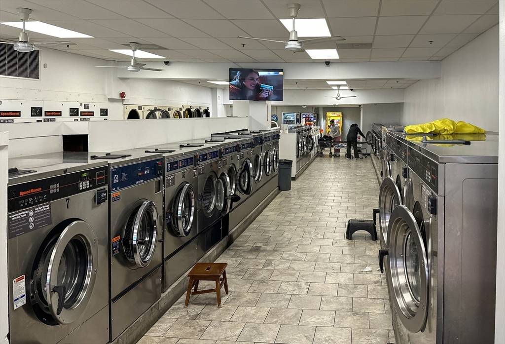 Boston, MA 02128,141 Border St