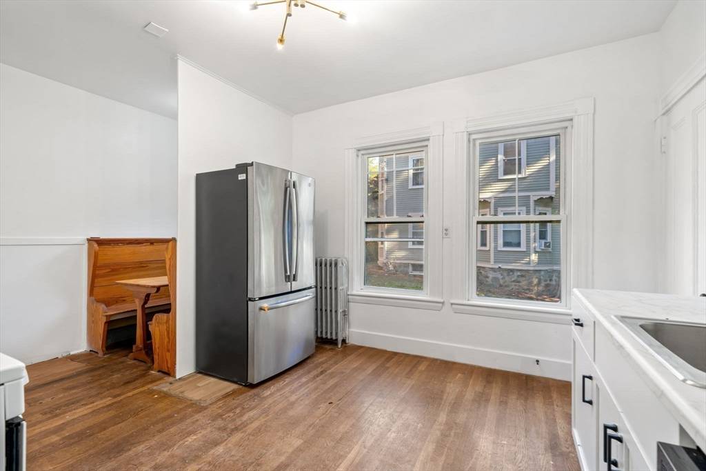 Newton, MA 02464,168 Elliot St #1