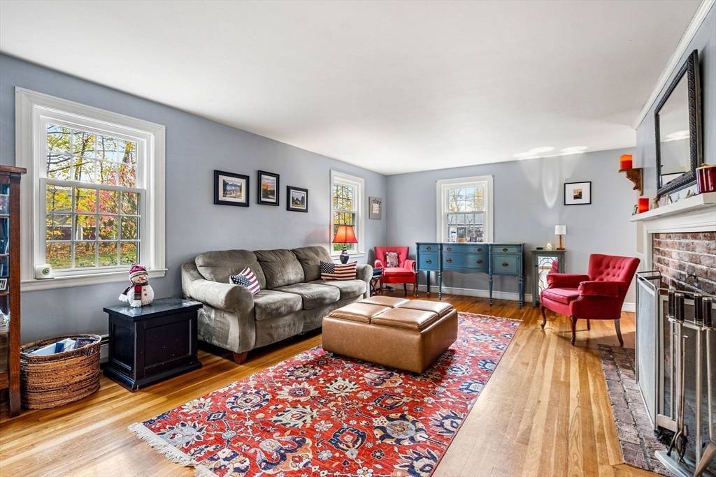 Wenham, MA 01984,4 Puritan Rd