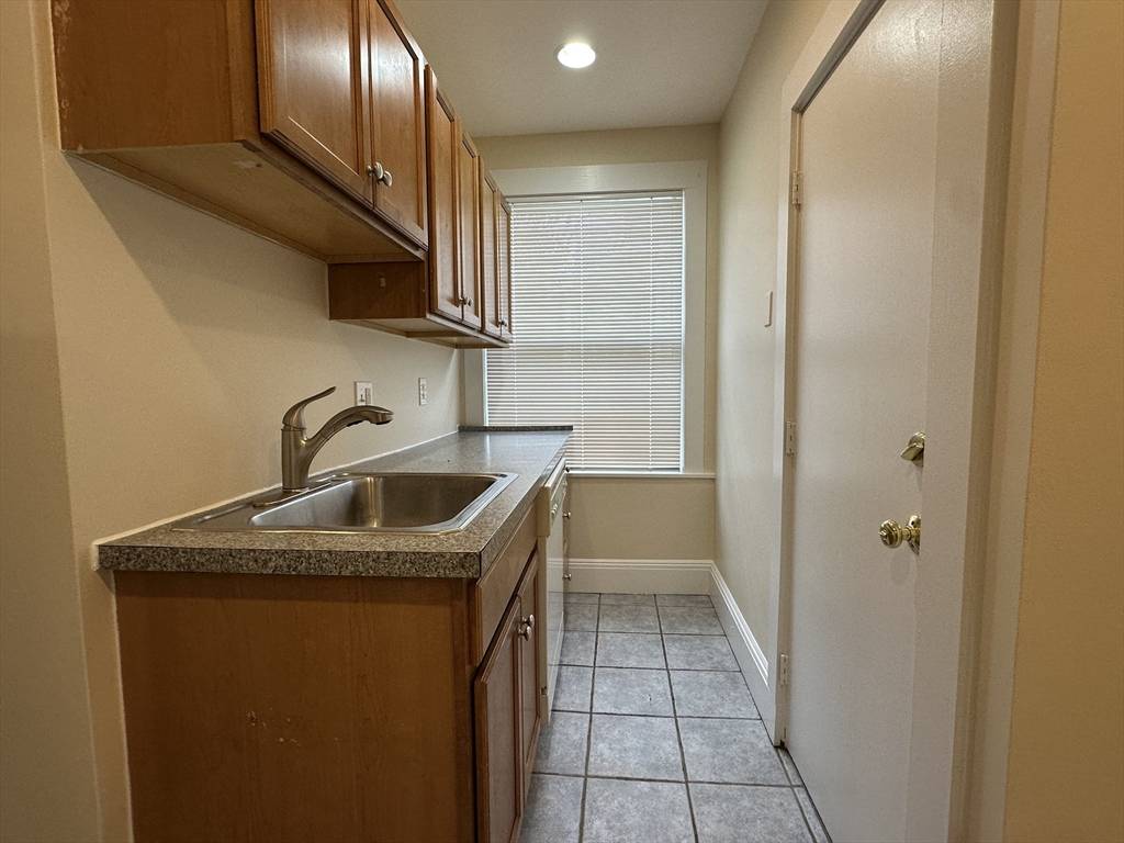 Watertown, MA 02472,56 Prentiss Street #2