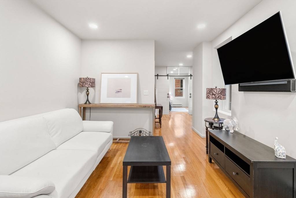 Boston, MA 02113,88 Prince St #4