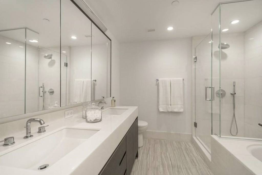 Boston, MA 02114,100 Lovejoy Wharf #11C