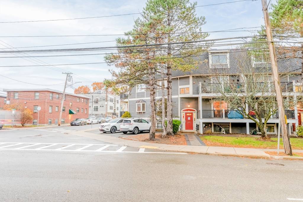 Boston, MA 02132,4873 Washington St #1