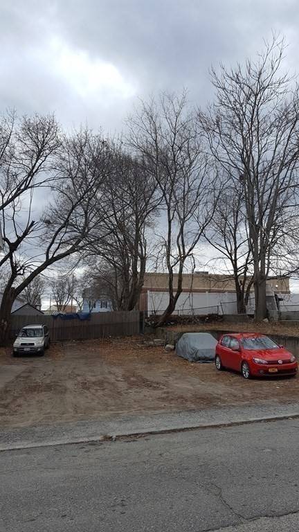 Lowell, MA 01852,77 Livingston Street #A