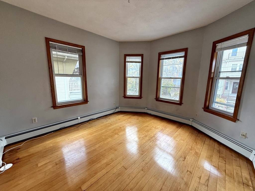 Watertown, MA 02472,35 Irma Ave #1