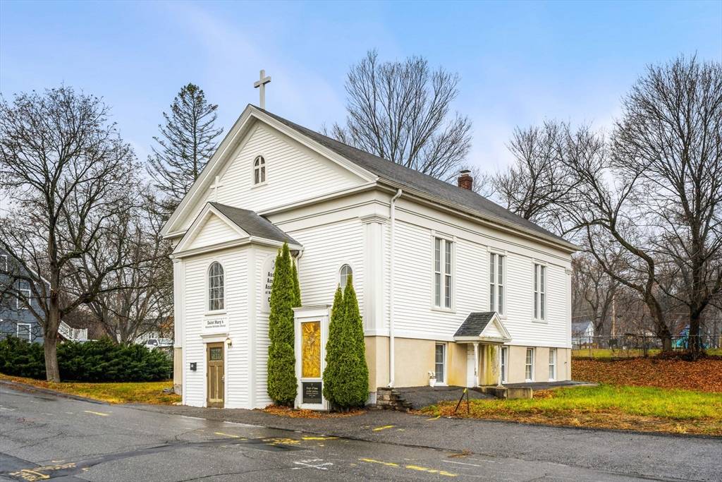 Grafton, MA 01536,10 Overlook St