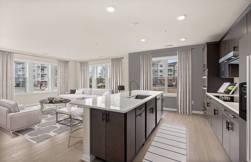 Westborough, MA 01581,5 Peters Farm Way #106