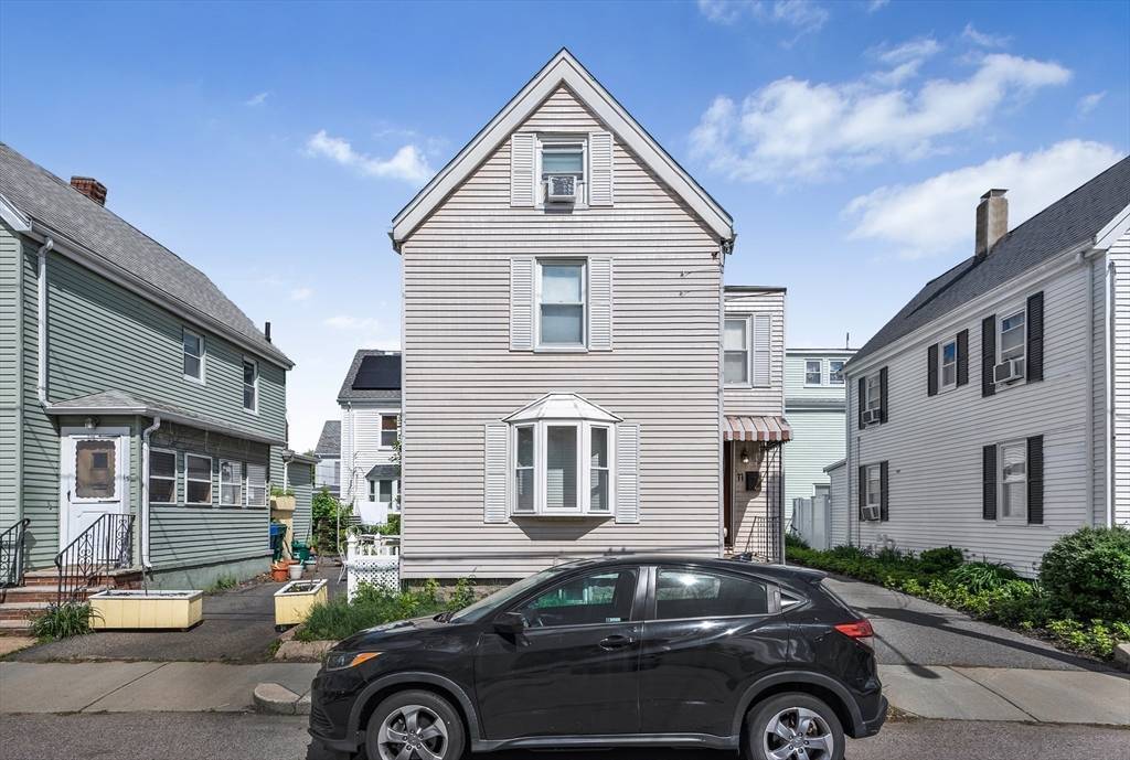 Newton, MA 02458,11 Murphy Ct