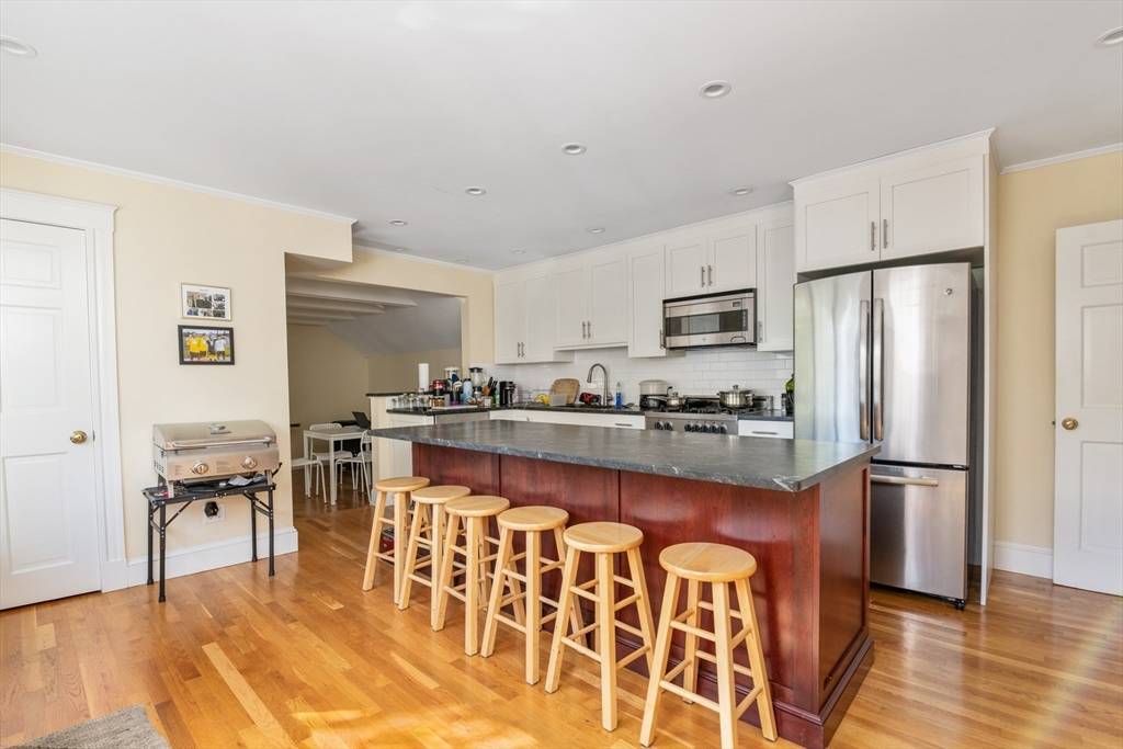 Watertown, MA 02472,126 Summer #126