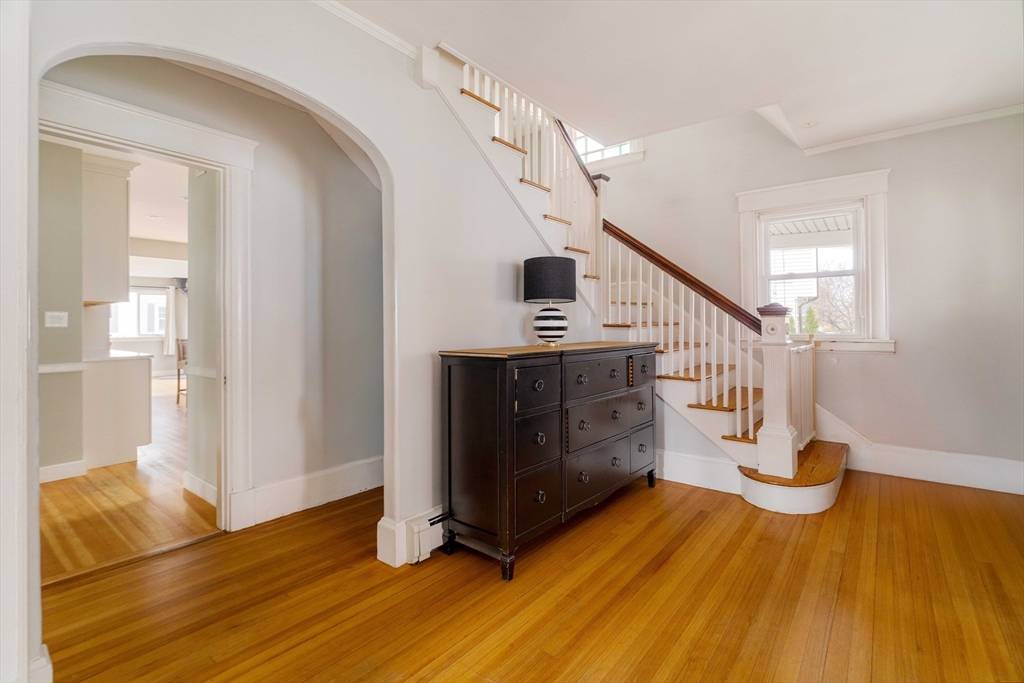 Braintree, MA 02184,6 Oak Street