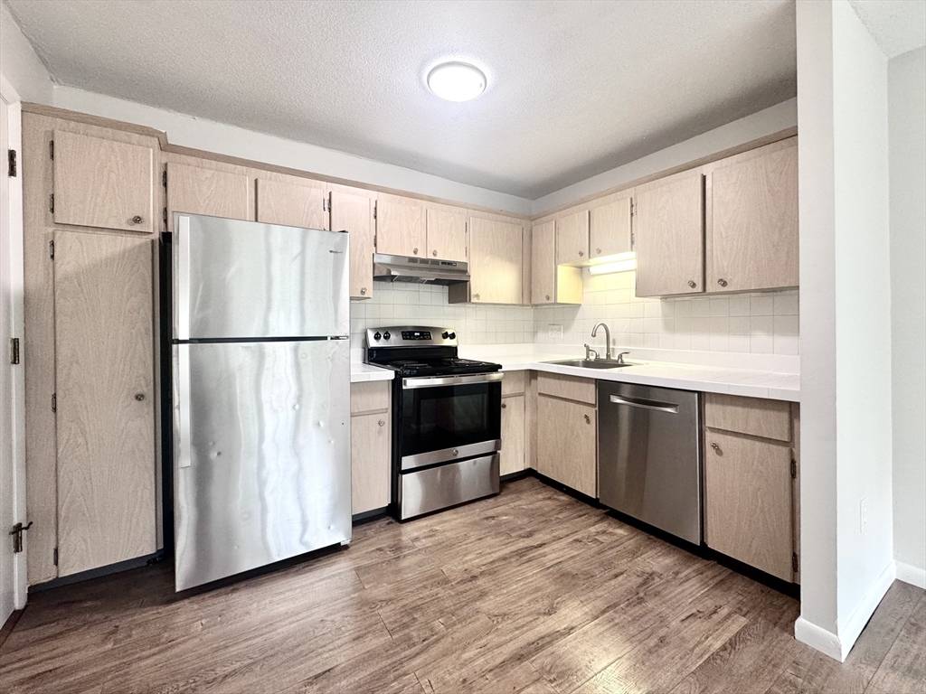 Newton, MA 02460,130 North Street #2