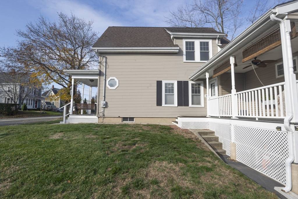 Whitman, MA 02382,20 Elm Pl