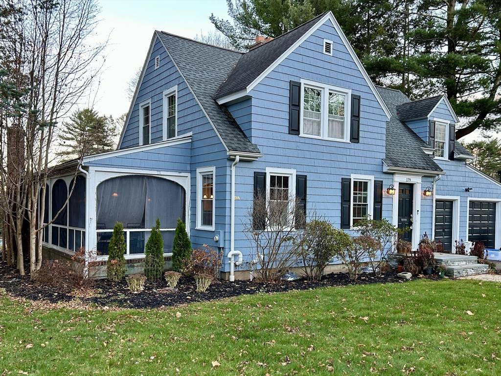 Holyoke, MA 01040,179 Central Park Dr