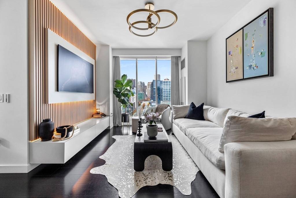 Boston, MA 02210,150 Seaport Blvd #14B