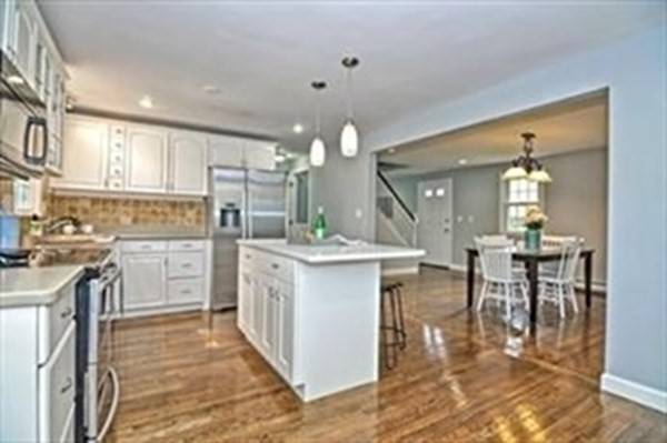 Wayland, MA 01778,16 Oak Hill Rd