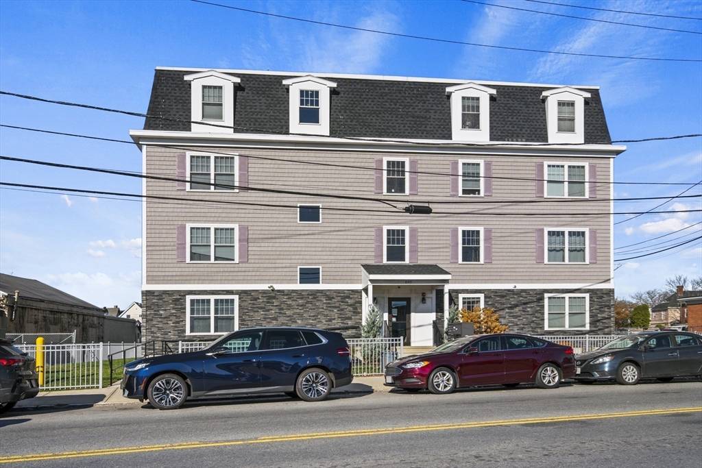 Lynn, MA 01905,693 Western Avenue #101