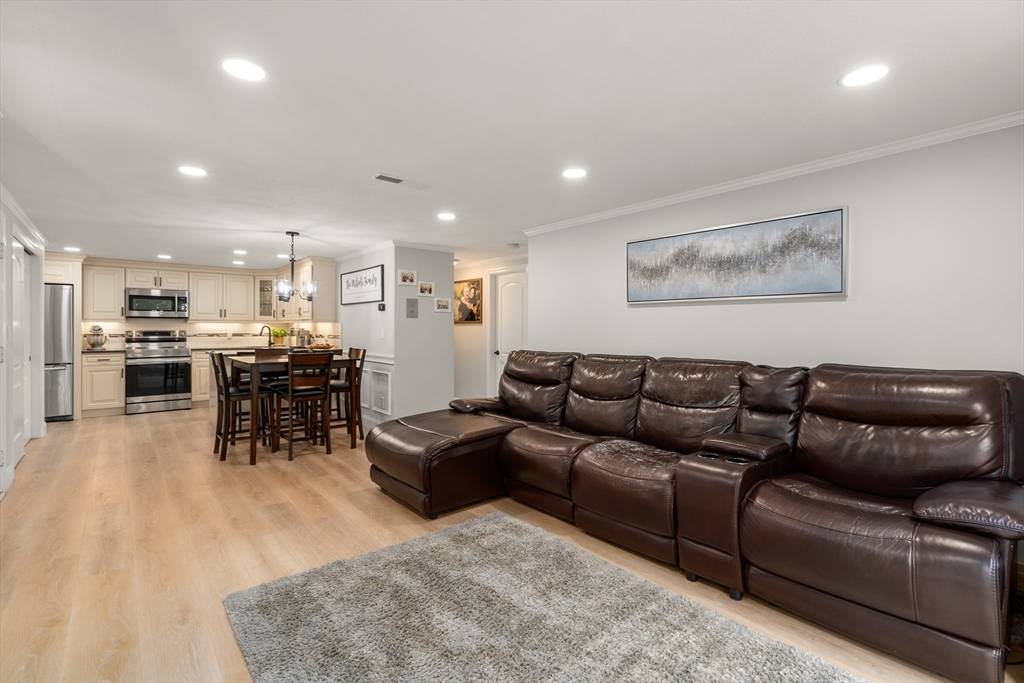 Marlborough, MA 01752,596 Boston Post Rd E #23