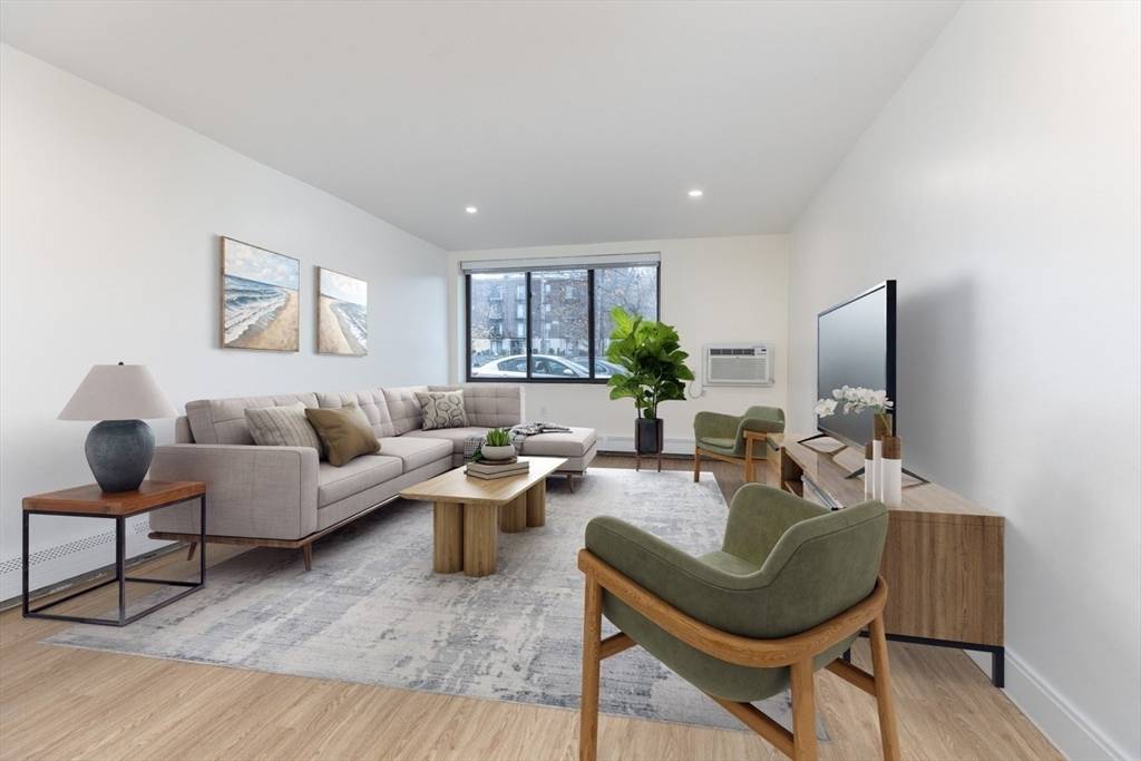 Boston, MA 02135,109-111 Tremont Street #111