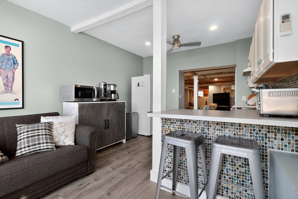 Provincetown, MA 02657,441 Commercial St #B