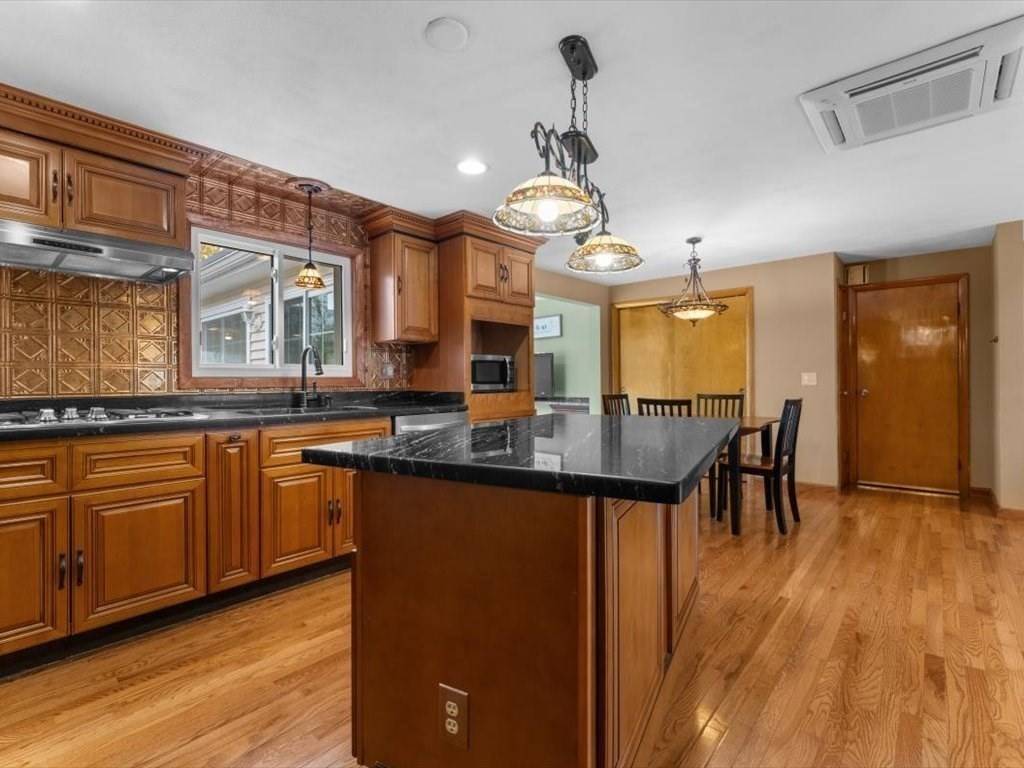 Worcester, MA 01604,11 Benson Street