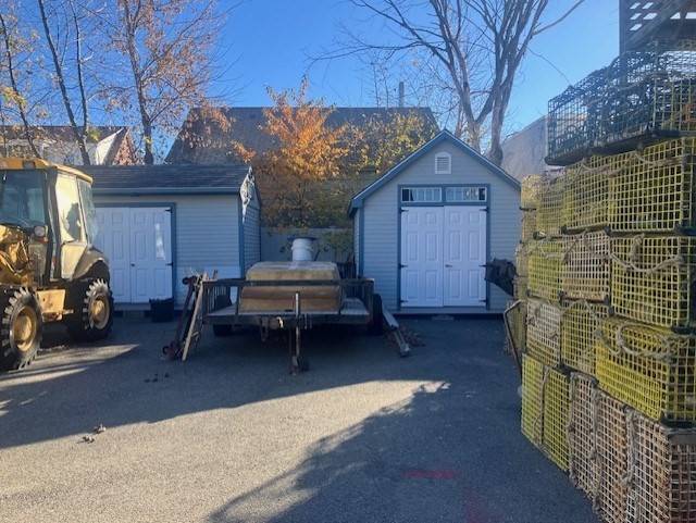 Salem, MA 01970,17 Meadow St