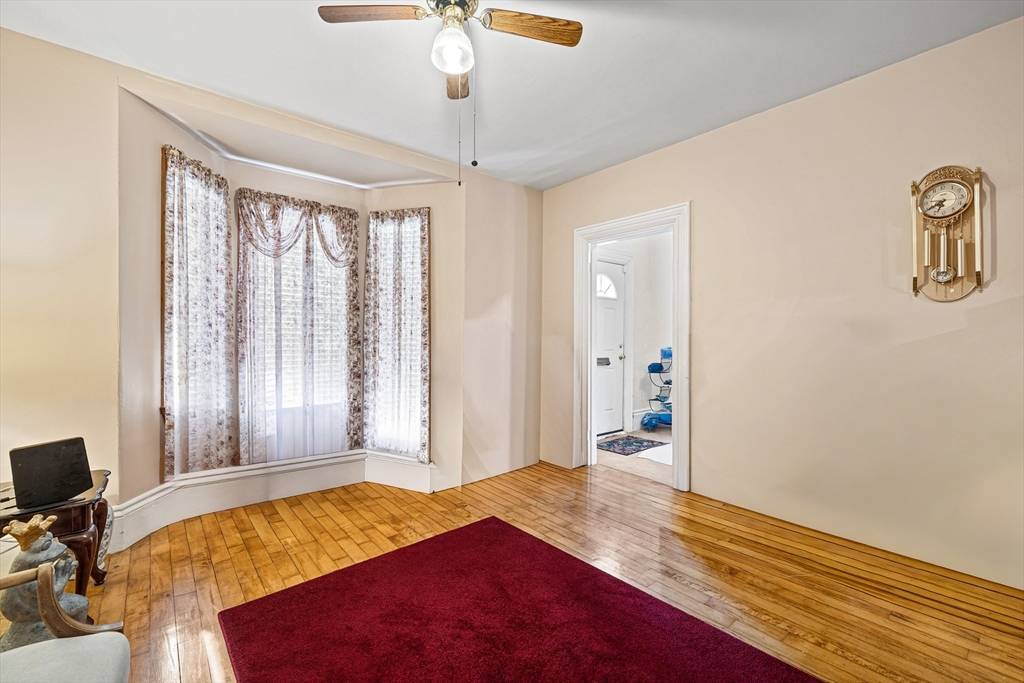 Boston, MA 02121,20 Rosseter St