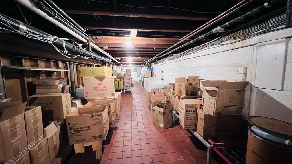 Dedham, MA 02026,999 High St