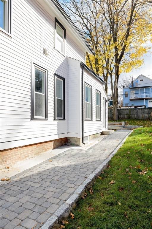 Worcester, MA 01610,33 Florence St