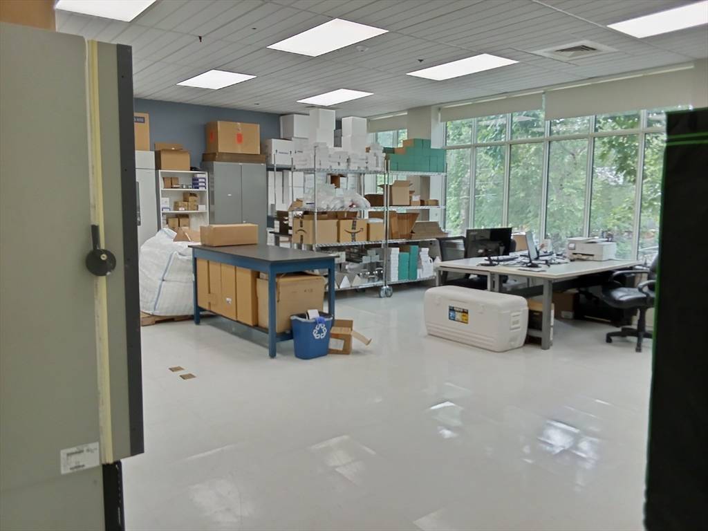 Southbridge, MA 01550,114 Pleasant