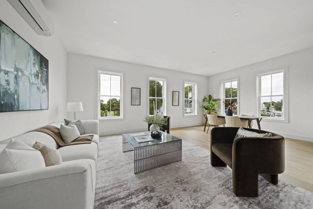 Quincy, MA 02169,105 Sea St #203