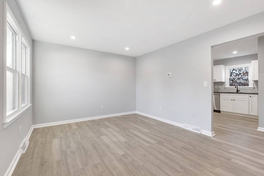 Attleboro, MA 02703,429 S Main Street #7