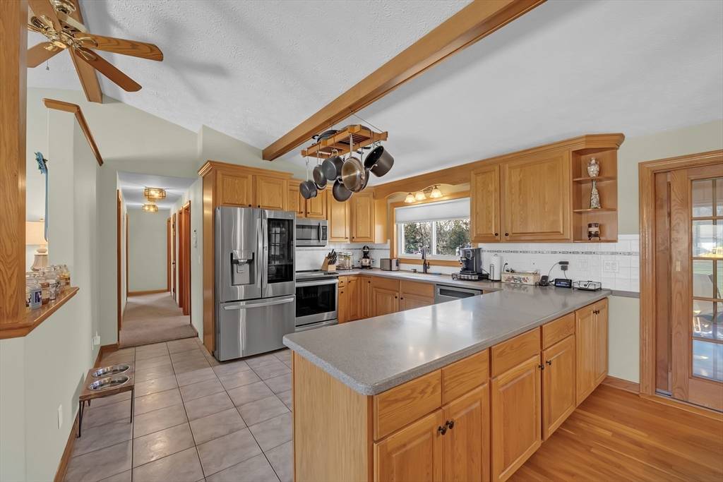 Leicester, MA 01524,2 Crestwood Rd