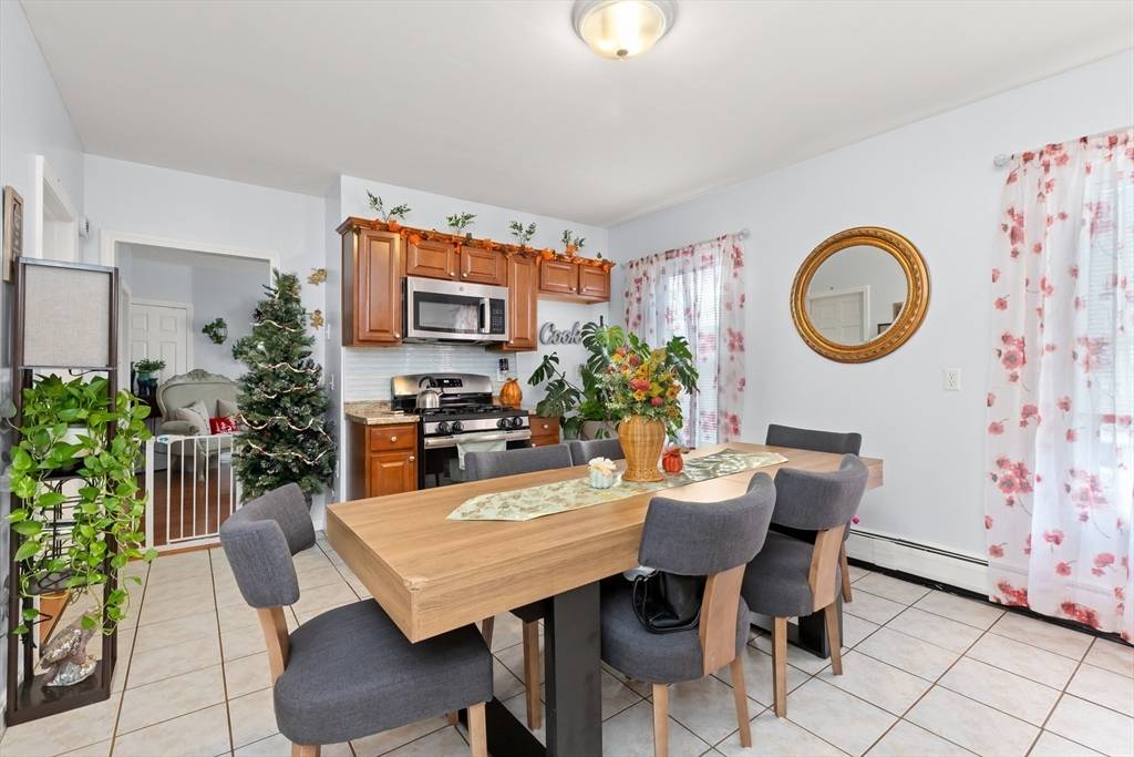 Methuen, MA 01844,97-99 Lowell St.