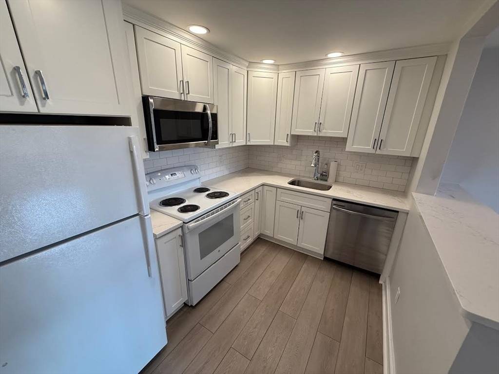 Waltham, MA 02453,21 Warren #2-4