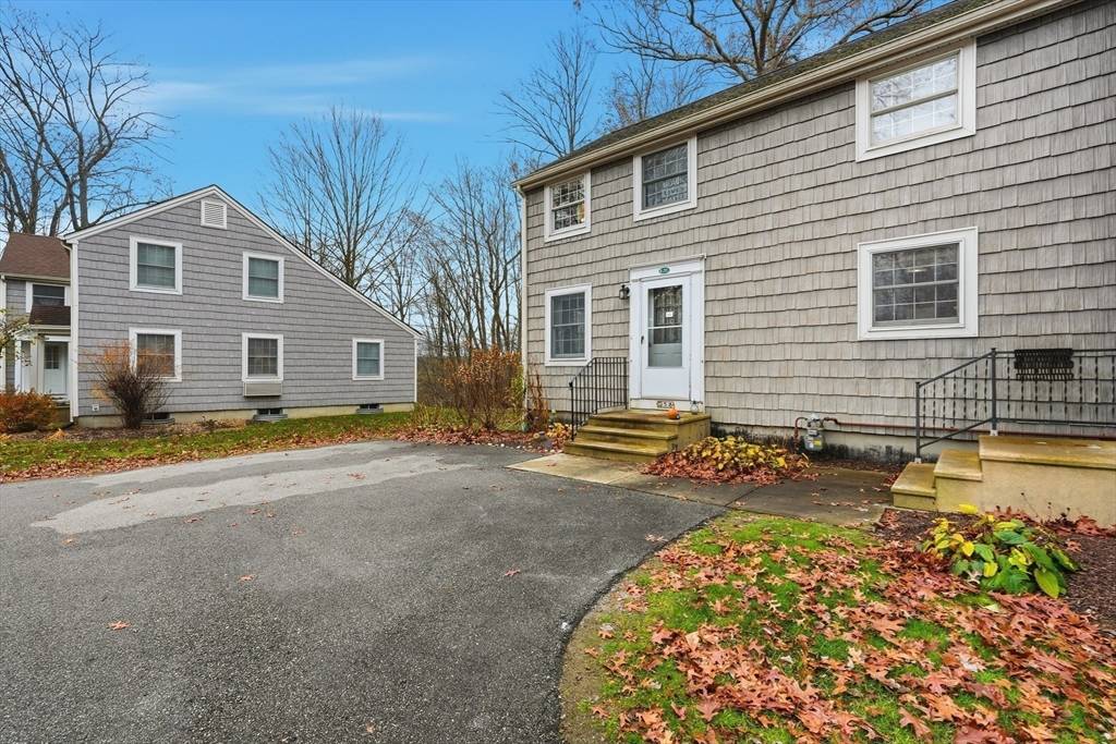 Greenfield, MA 01301,58A Laurel Street #58A