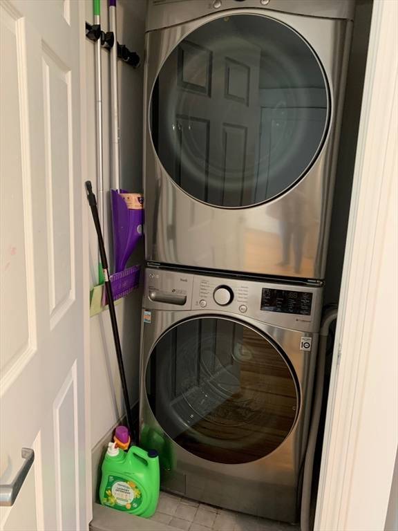 Springfield, MA 01108,641 White Street #1