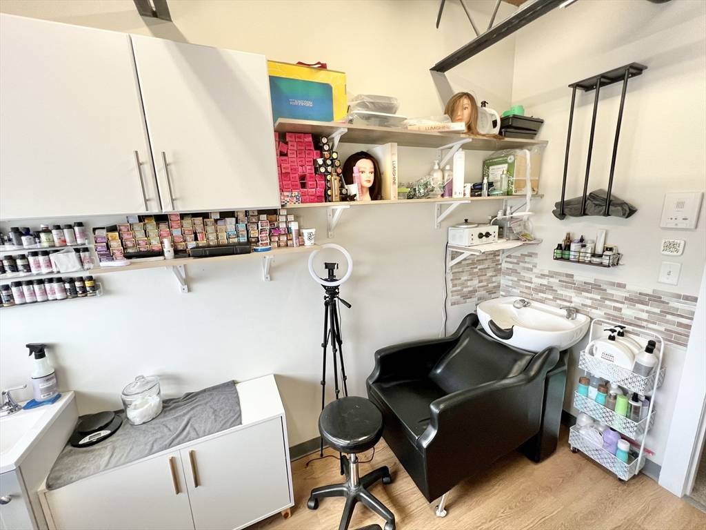 Danvers, MA 01923,28 Harbor St