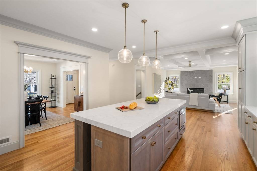 Winchester, MA 01890,29 Shepard Ct