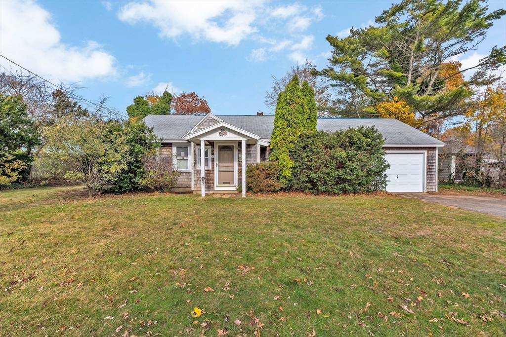 Falmouth, MA 02540,22 Alma Rd
